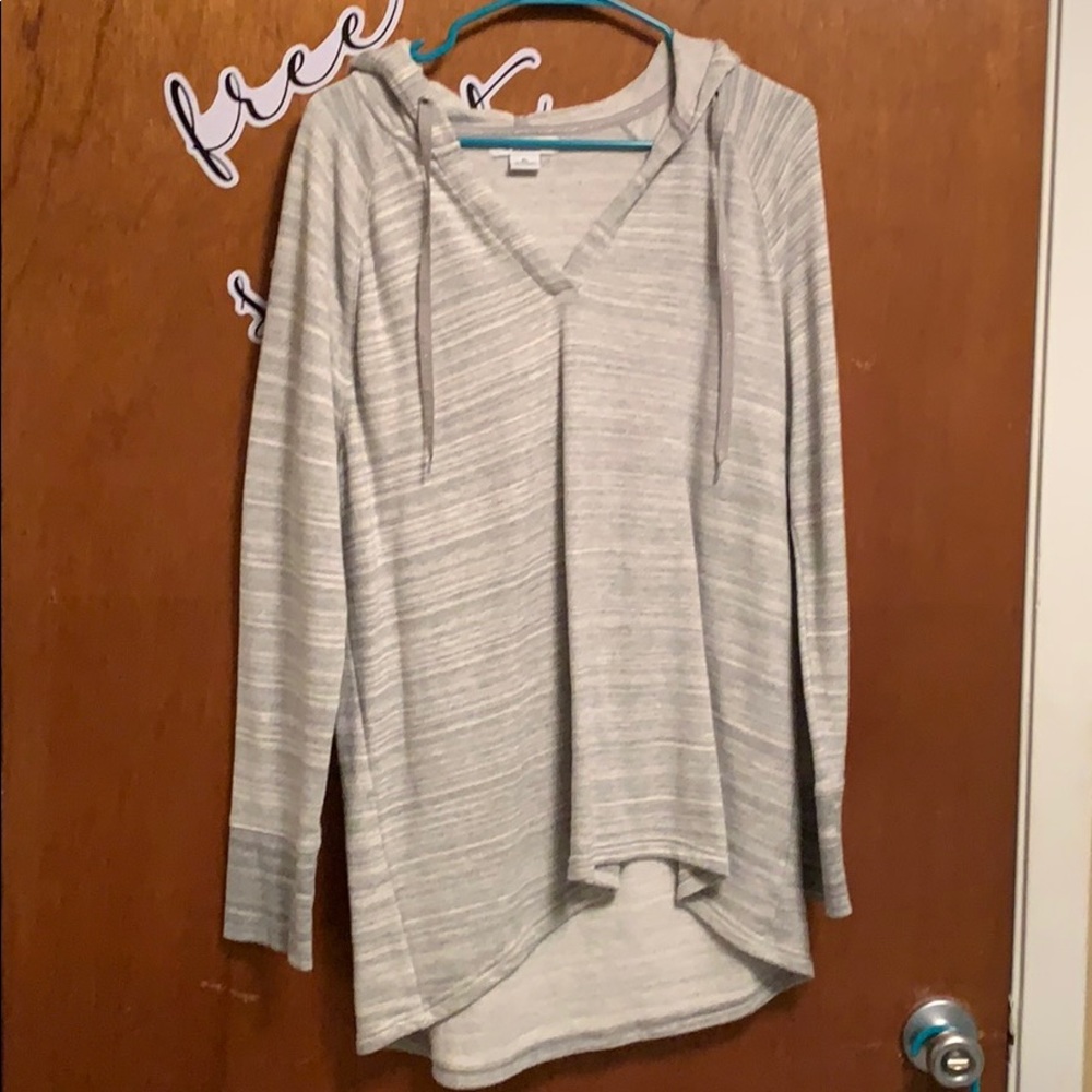 Long sleeve detailed sweatshirt
